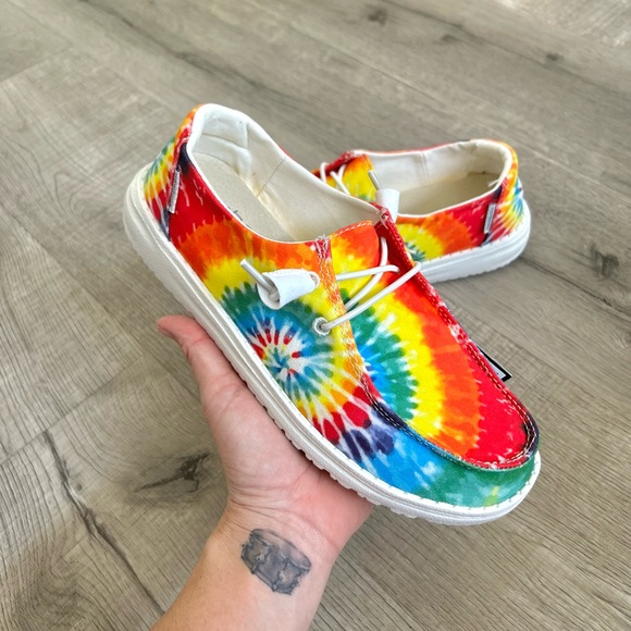 Hey Dude Shoes - Hey Dude Dudes Shoes-Wendy-Mandala Tie Dye Rainbow-size 7-NEW!!